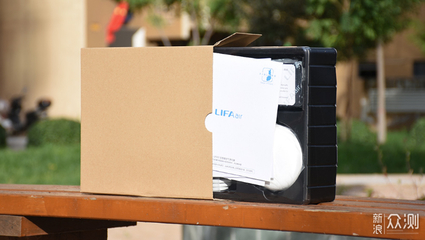 现代家庭的呼吸助理LIFAair LA500空气净化器